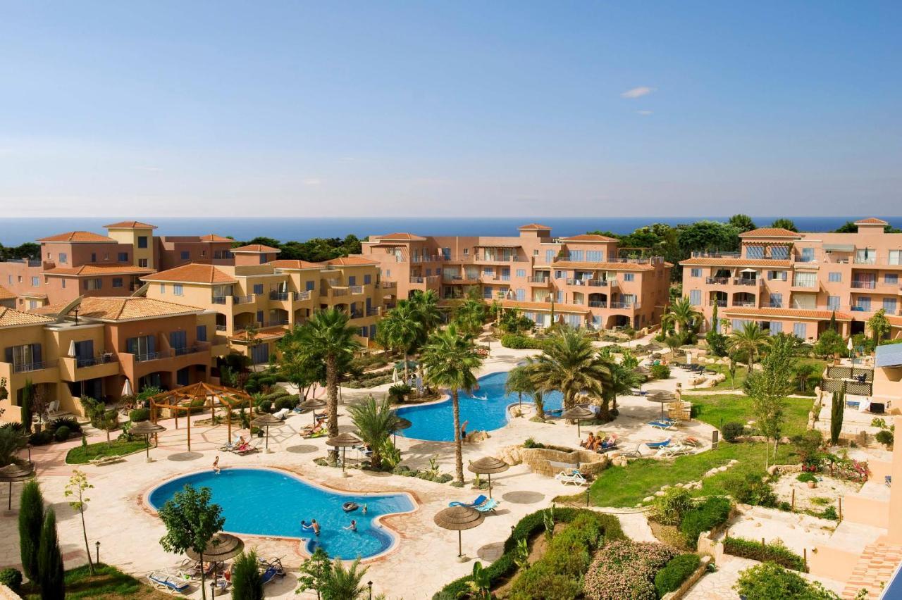 Comfortable 2 Bedroom Apartment In Popular Limnaria Gardens Paphos Exterior foto